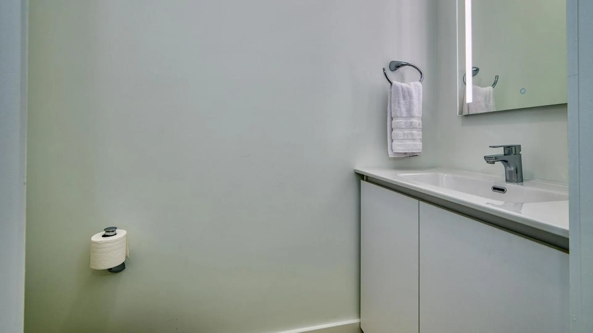 Apartament Sunset Point: Chic Meets Luxury West Bay
